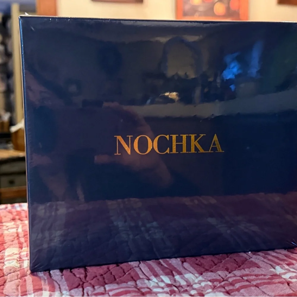 NOCHKA Reversible Mulberry Silk Bonnet with ties Sun and Moon print - Picture 3 of 10